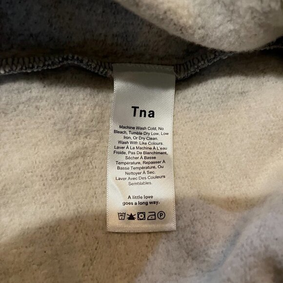 ARITIZIA TNA Quarter Zip - Colorblock Black & Gray - Sweatshirt -NWOT - Size S - Picture 4 of 4